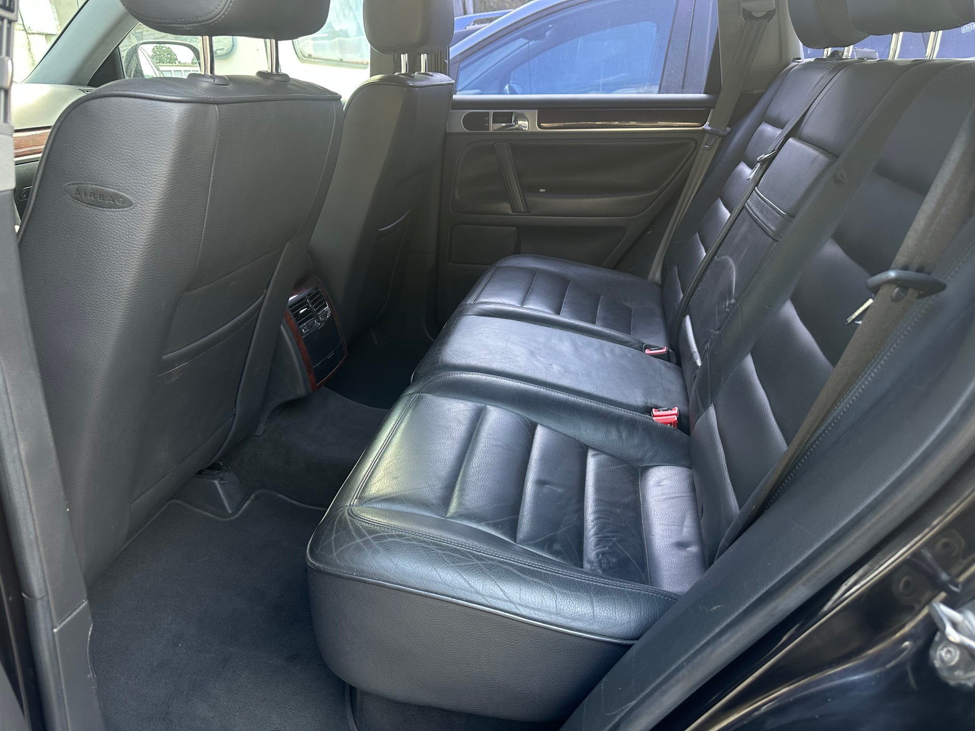 VW Touareg 3.2 V6-image-11