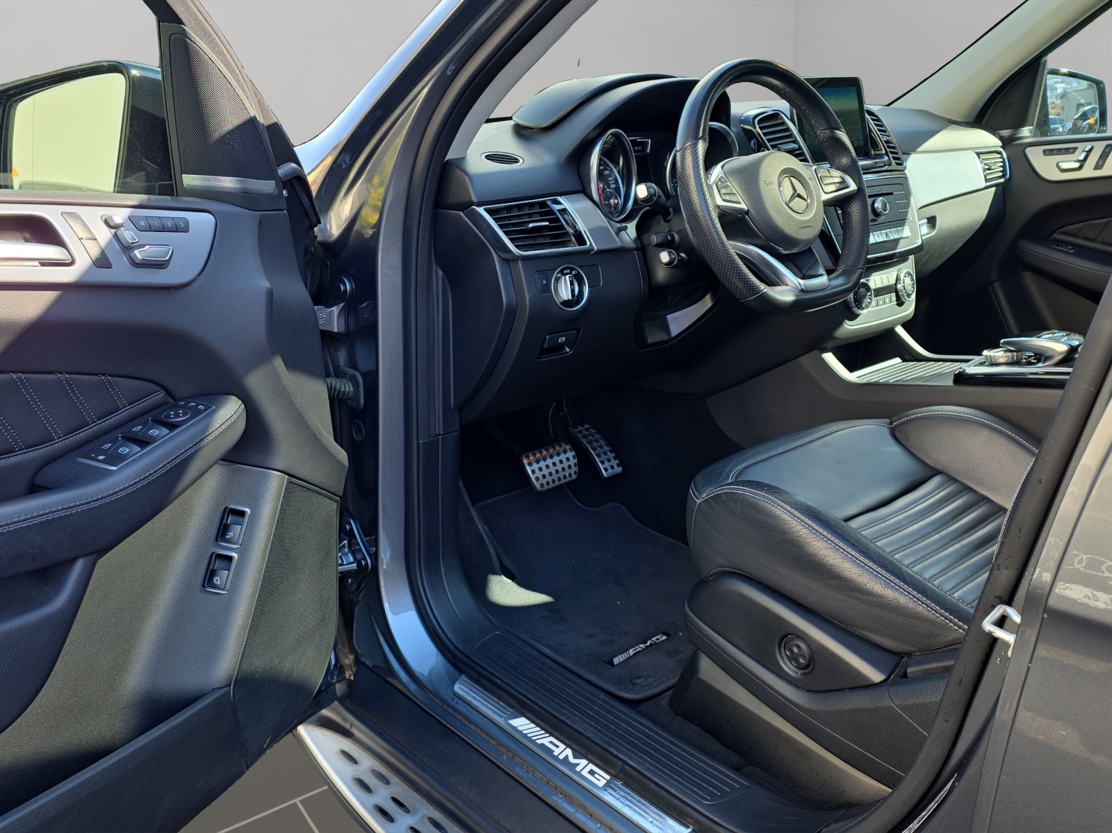 MERCEDES-BENZ GLE 43 AMG Executive 4Matic 9G-Tronic-image-6