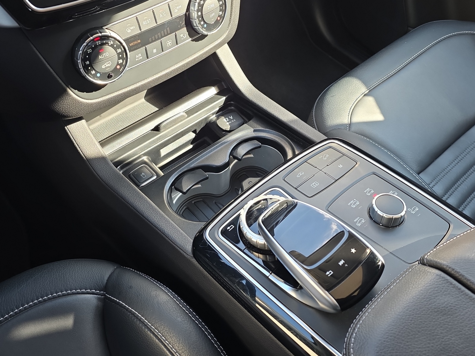 MERCEDES-BENZ GLE 43 AMG Executive 4Matic 9G-Tronic-image-12