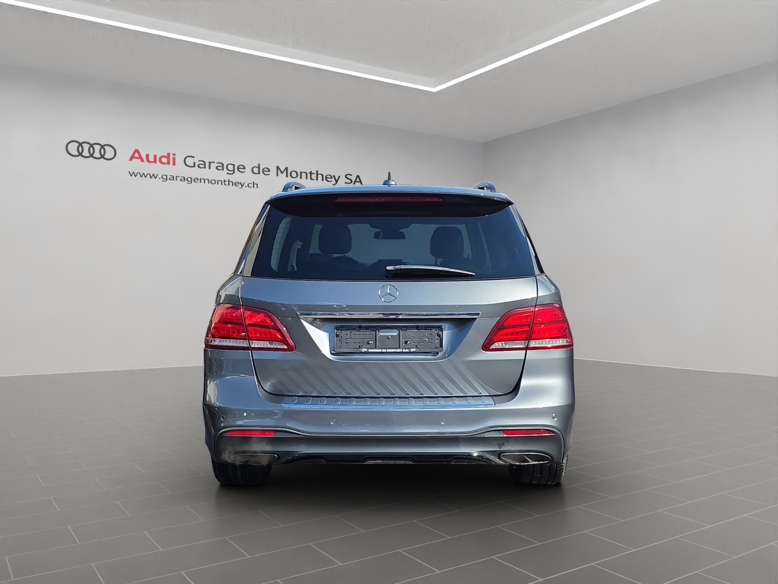 MERCEDES-BENZ GLE 43 AMG Executive 4Matic 9G-Tronic-image-4