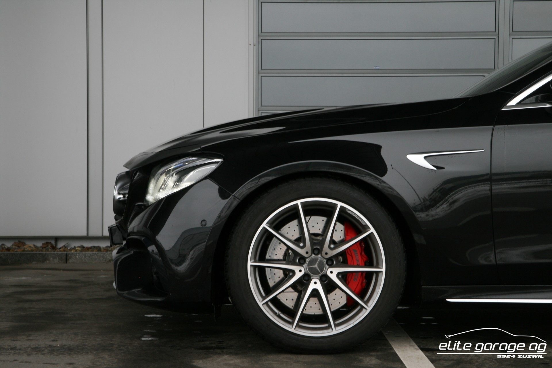 MERCEDES-BENZ E 63 AMG S 4Matic 9G-Tronic AKRAPOVIC-image-10