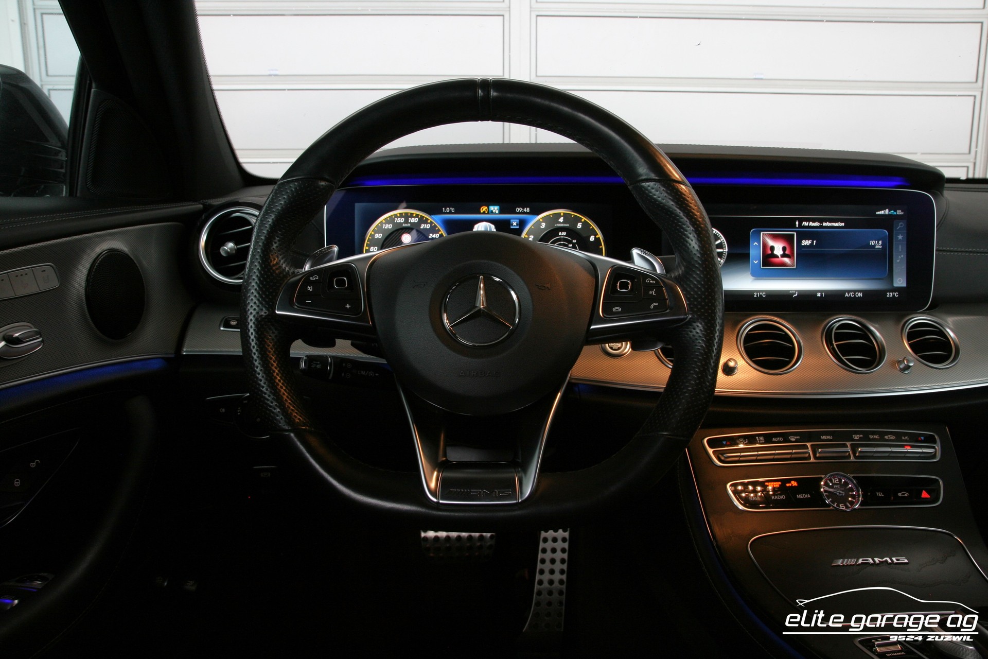 MERCEDES-BENZ E 63 AMG S 4Matic 9G-Tronic AKRAPOVIC-image-12