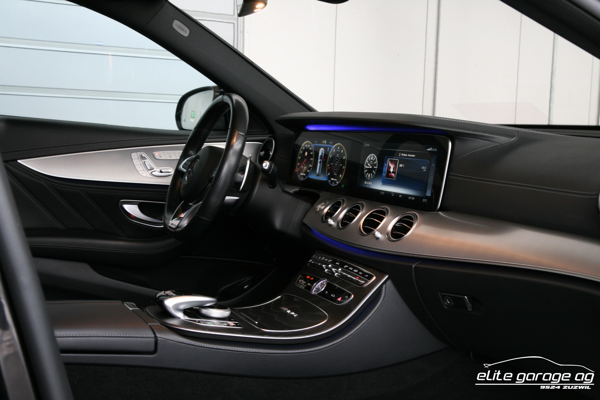 MERCEDES-BENZ E 63 AMG S 4Matic 9G-Tronic AKRAPOVIC-image-13