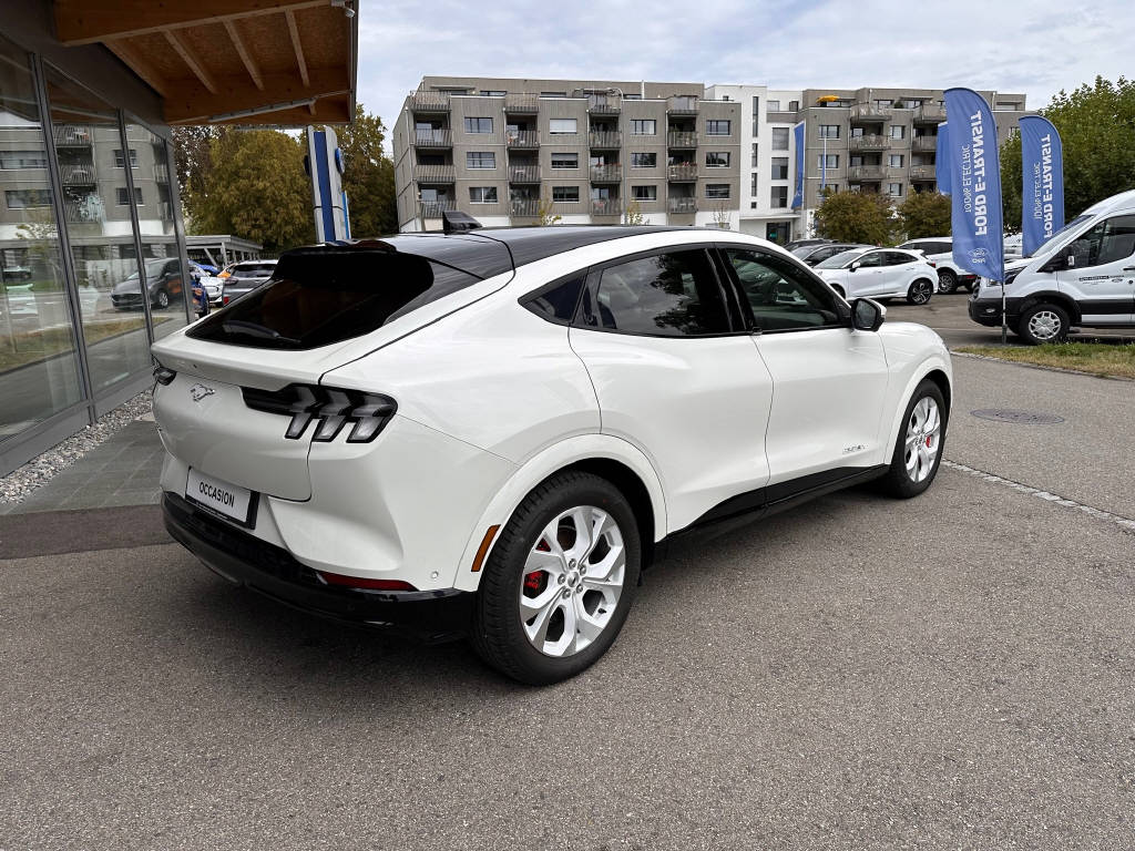 FORD Mustang Mach-E AWD White Edition-image-2