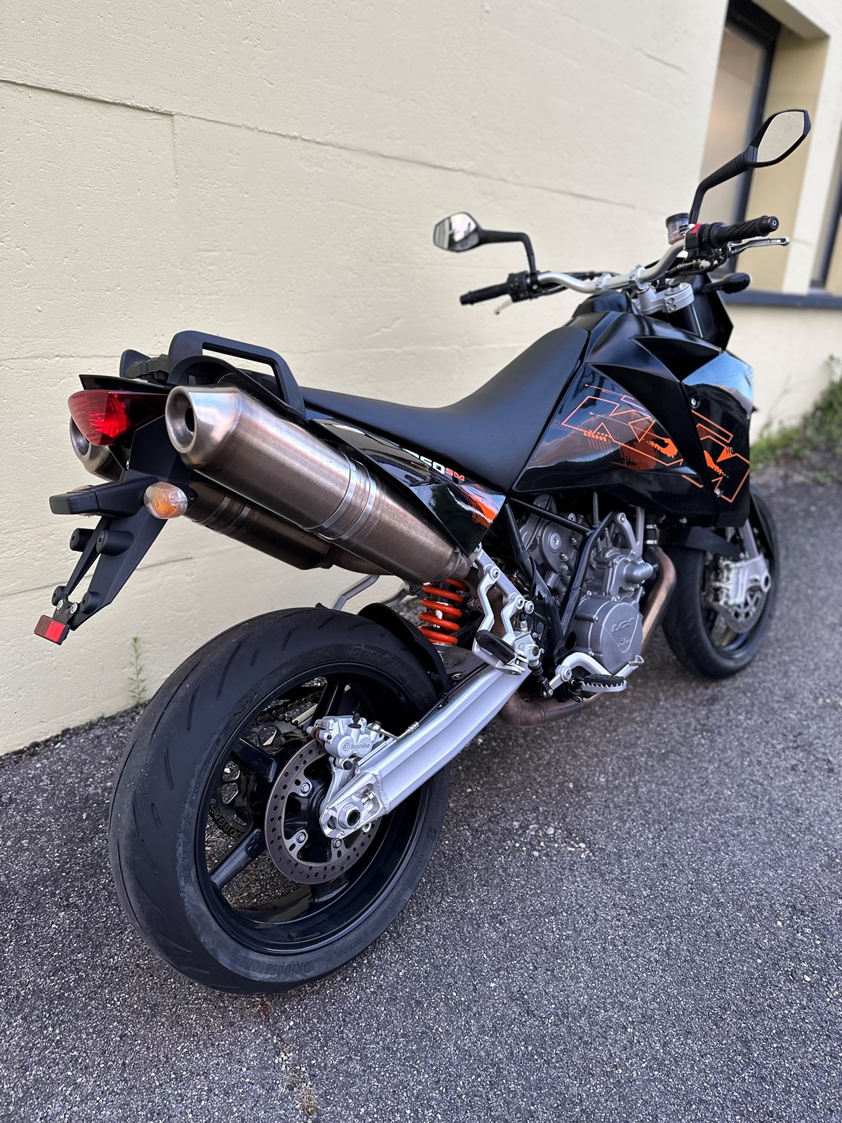 KTM 950 Supermoto-image-2