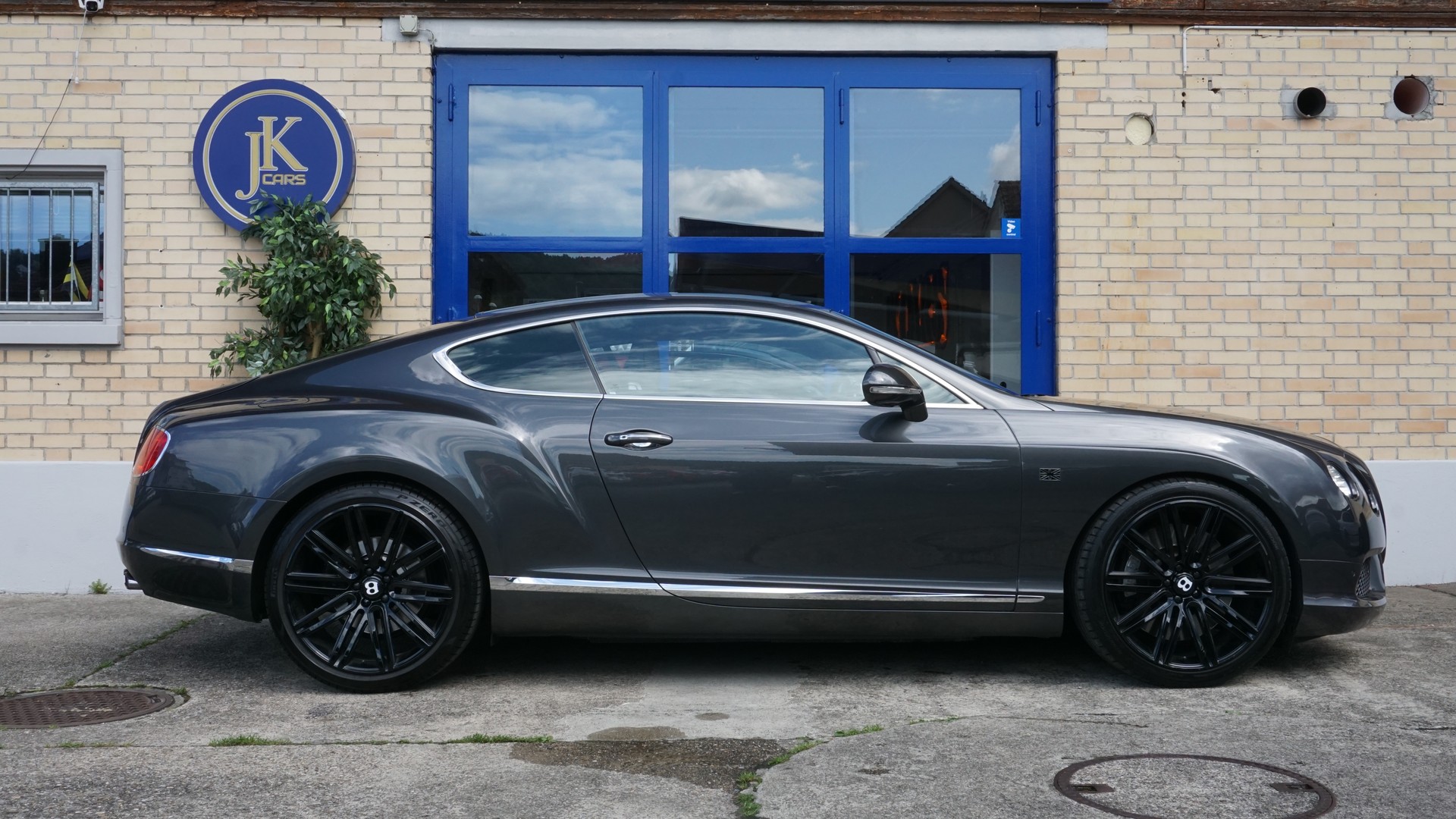 BENTLEY Continental GT 4.0 V8-image-5