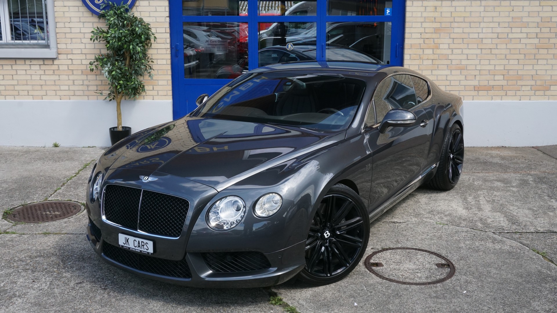 BENTLEY Continental GT 4.0 V8-image-3