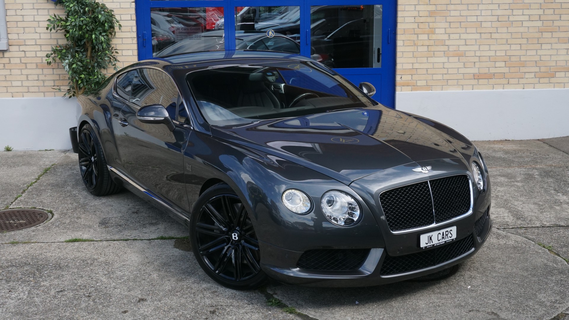 BENTLEY Continental GT 4.0 V8-image-2