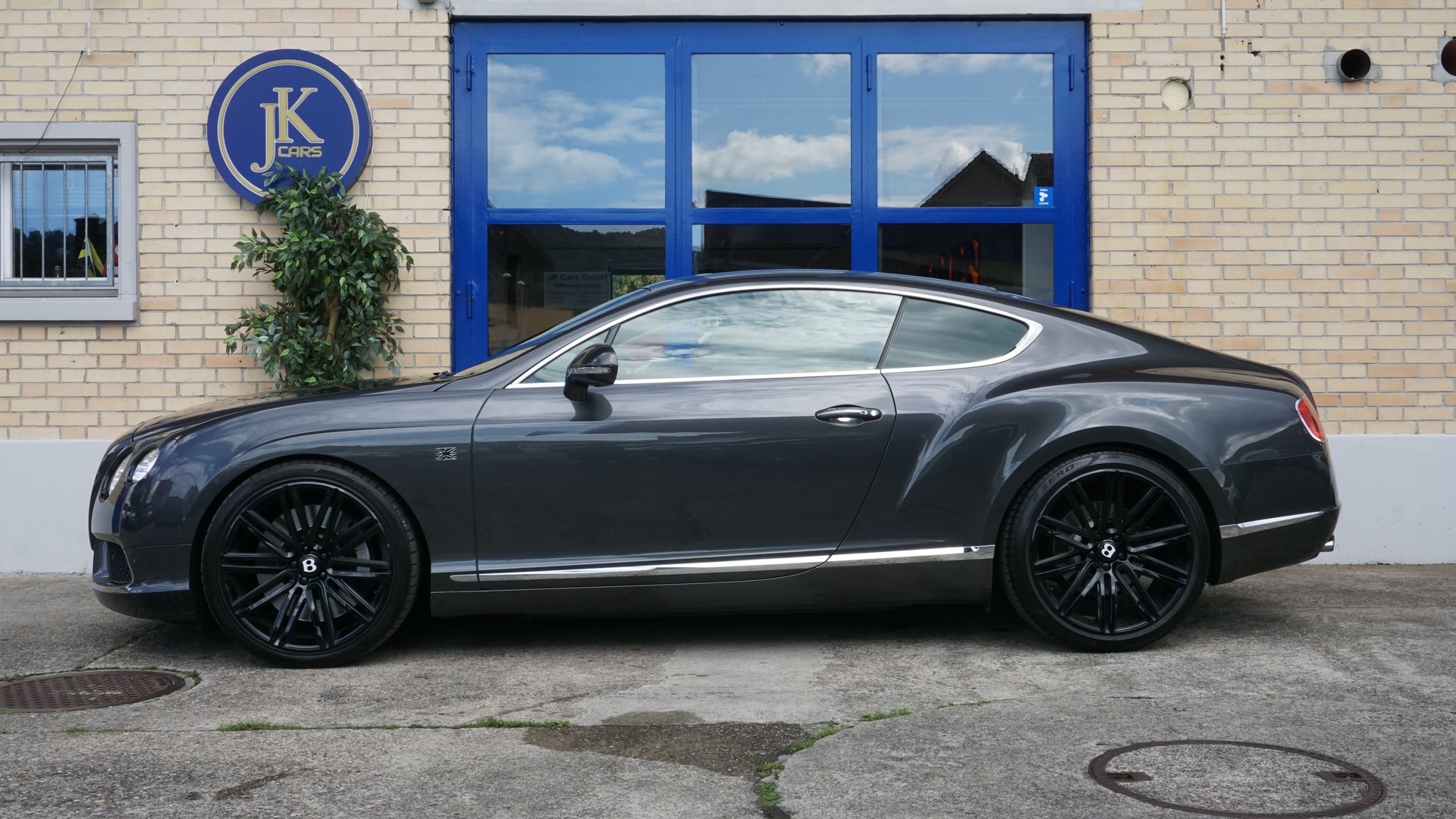 BENTLEY Continental GT 4.0 V8-image-4
