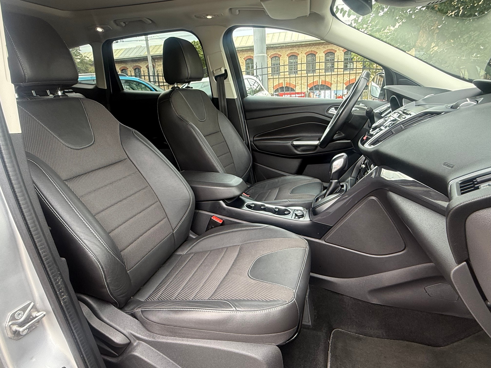 FORD Kuga 1.6 SCTi Titanium 4WD Automatic-image-12
