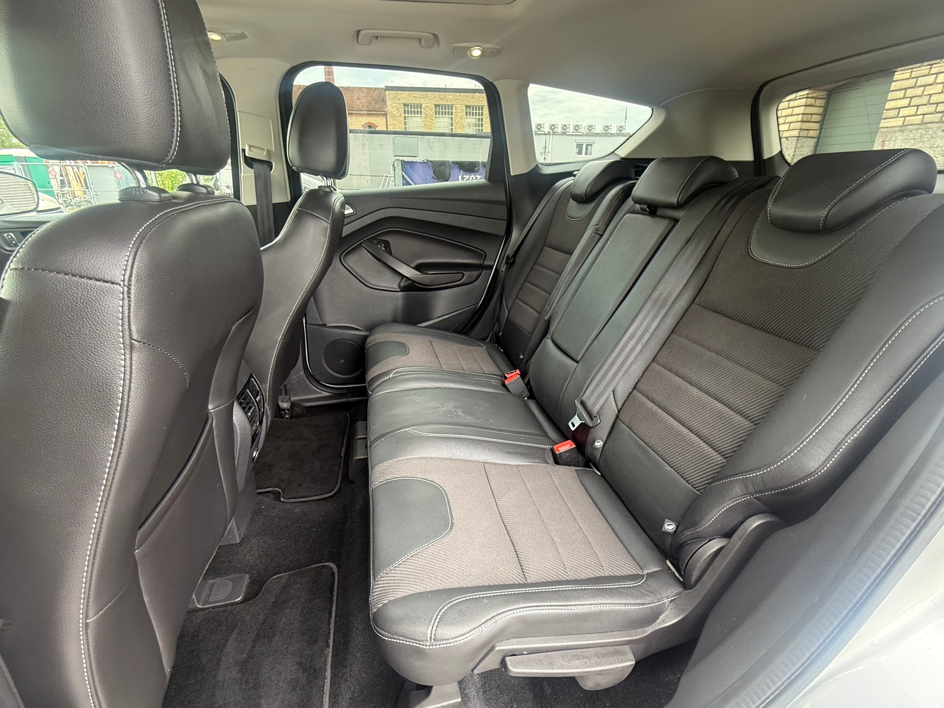 FORD Kuga 1.6 SCTi Titanium 4WD Automatic-image-13