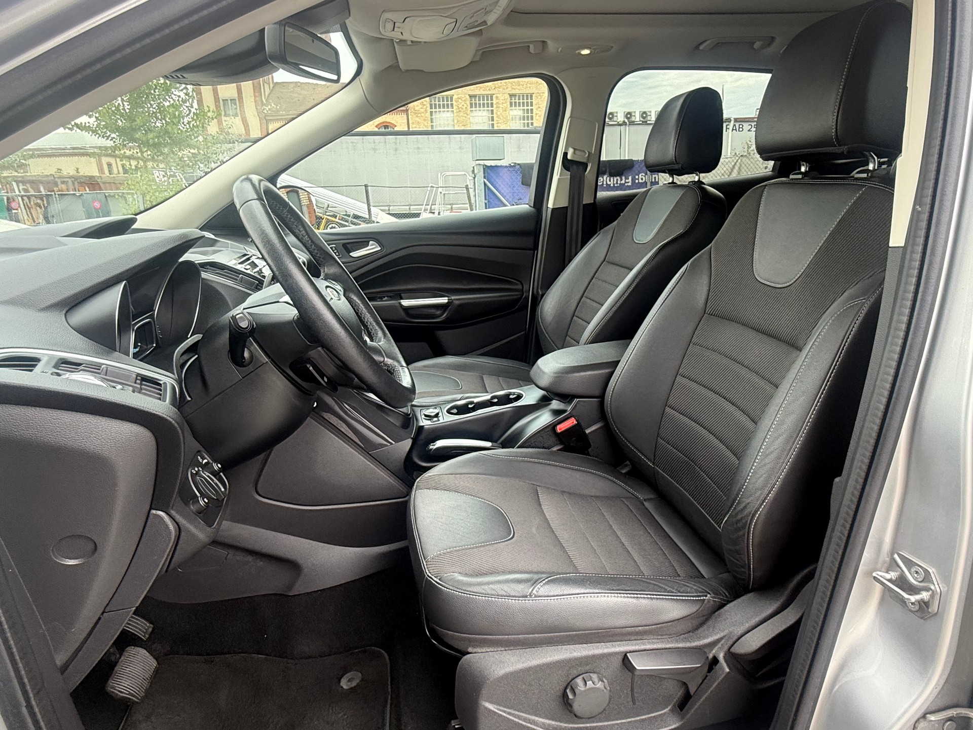 FORD Kuga 1.6 SCTi Titanium 4WD Automatic-image-11