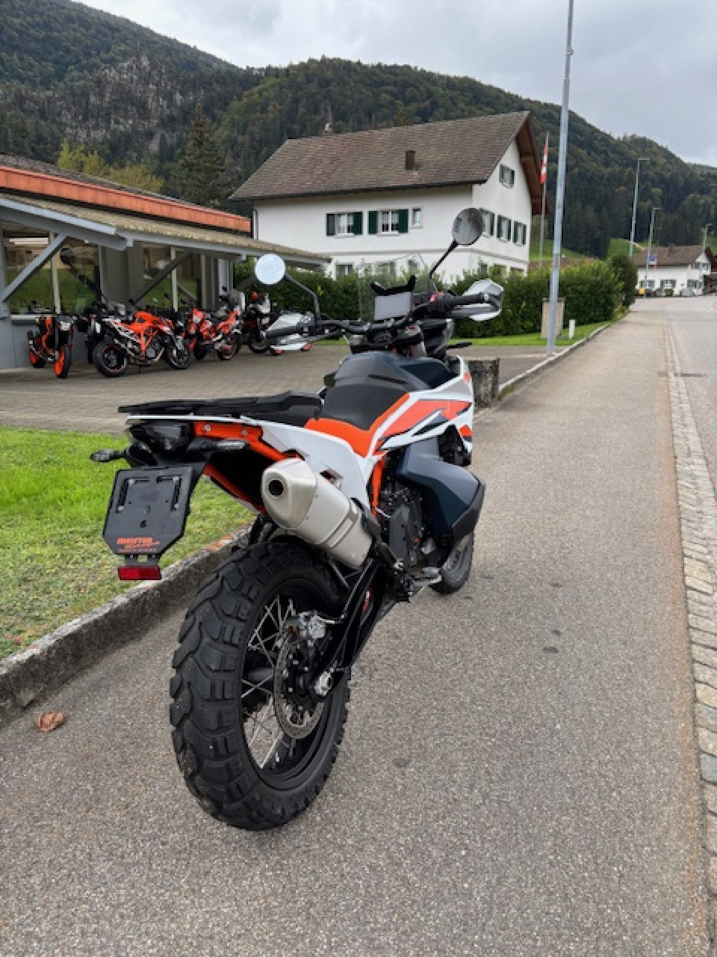 KTM 890 Adventure R-image-4