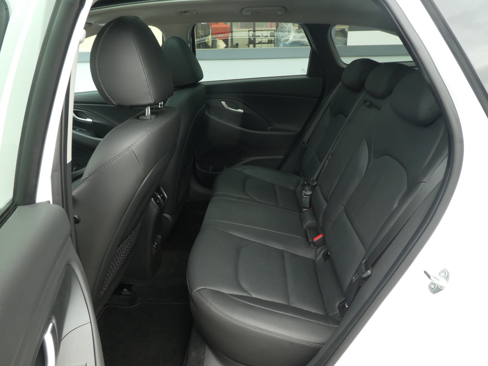 HYUNDAI i30 Wagon 1.5 T-GDi Vertex 48V MH DCT-image-8