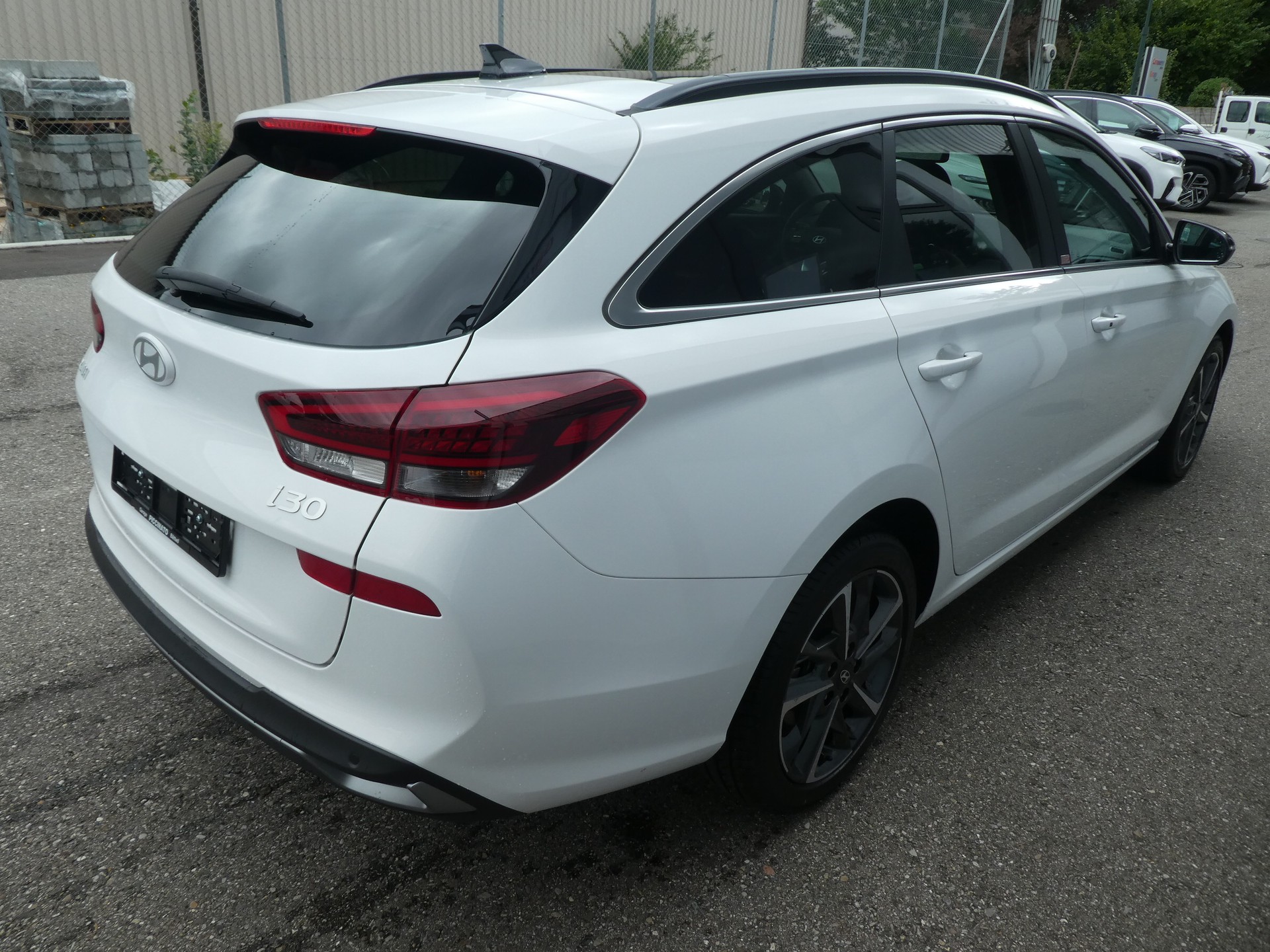 HYUNDAI i30 Wagon 1.5 T-GDi Vertex 48V MH DCT-image-4