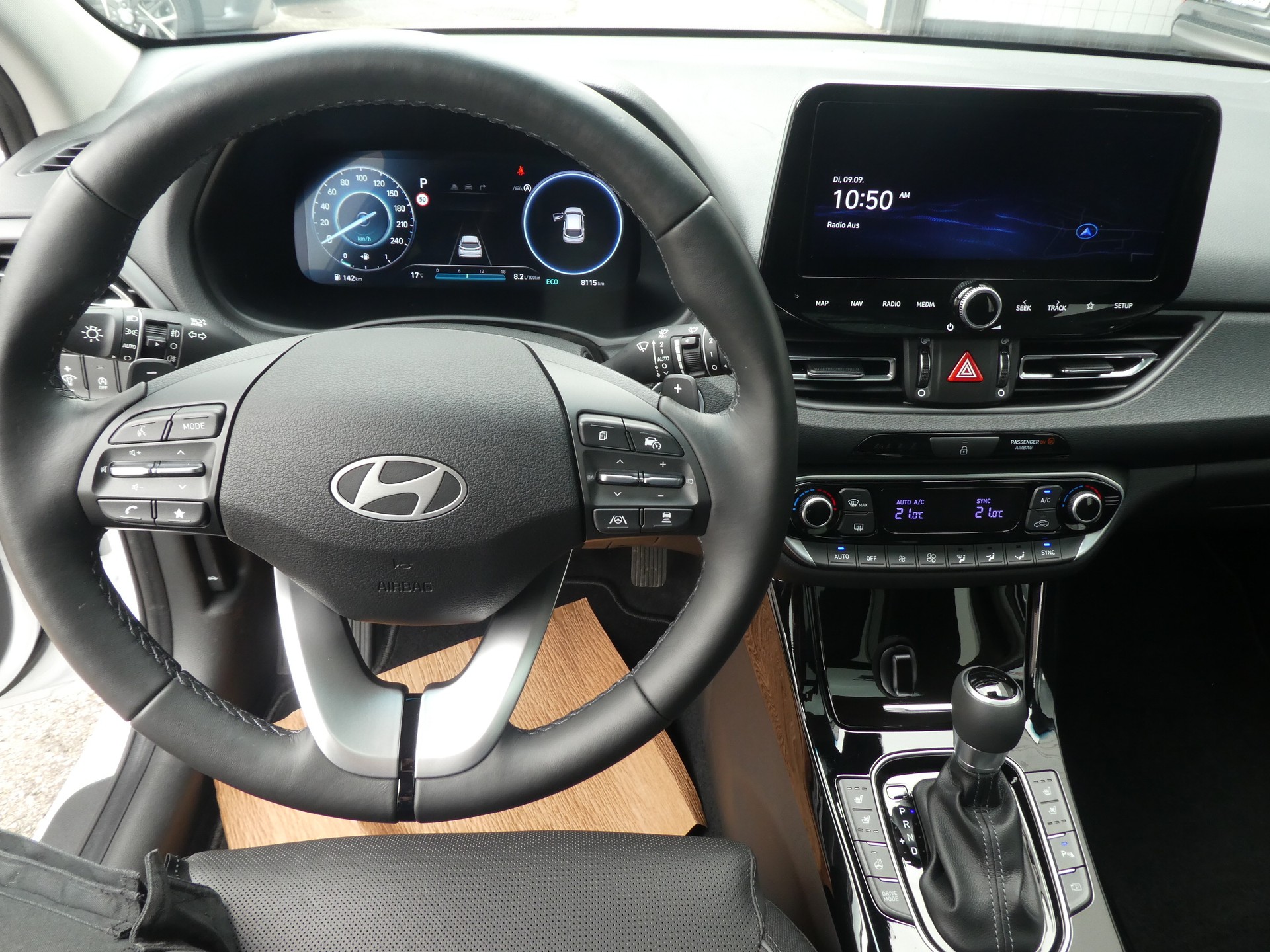HYUNDAI i30 Wagon 1.5 T-GDi Vertex 48V MH DCT-image-12