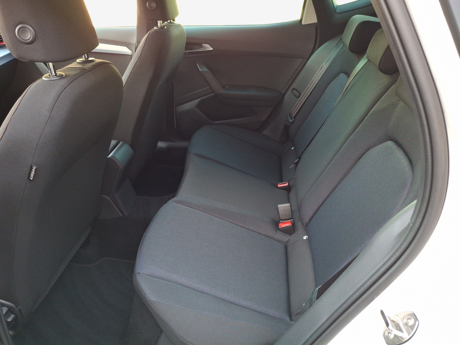 SEAT Arona 1.0 TSI Eco Move FR-image-8