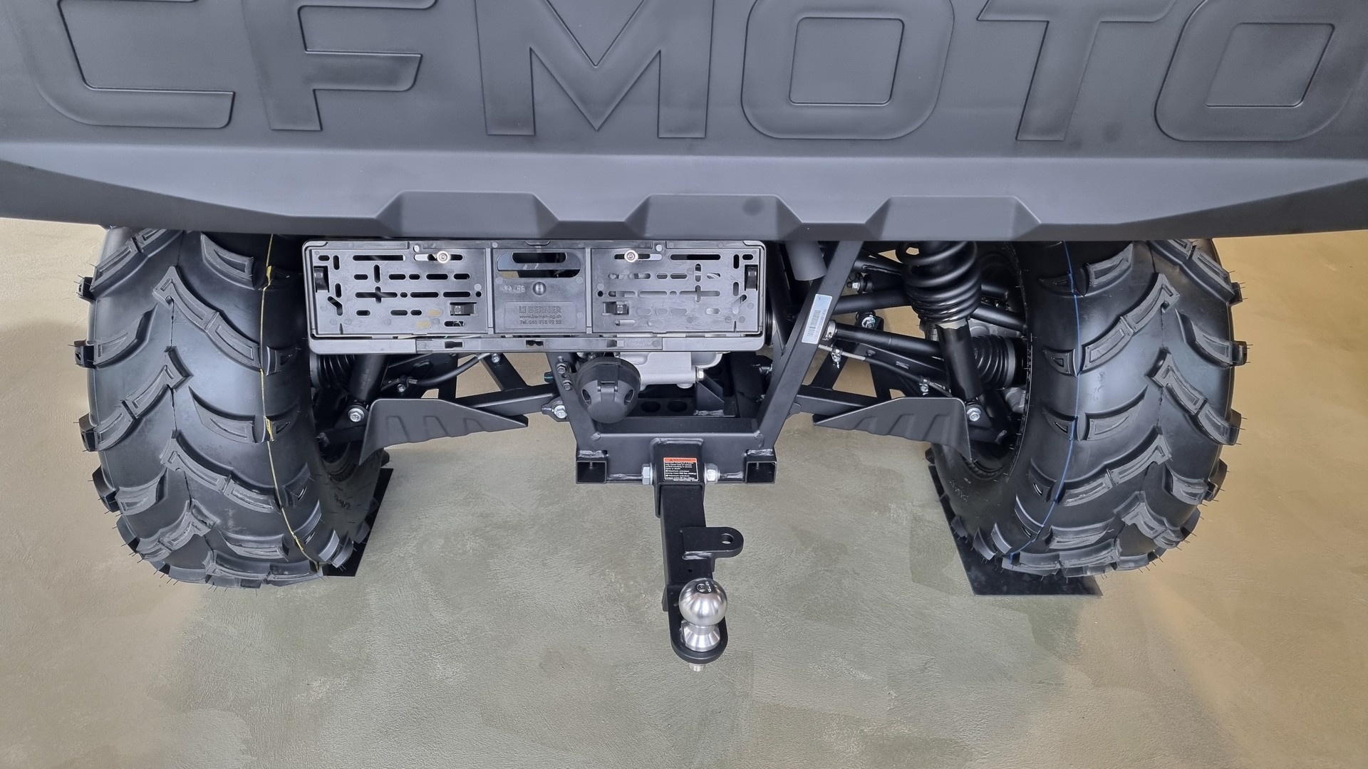 CF MOTO Mit Halbkabine und Scheibenwischer-showroom-element-3