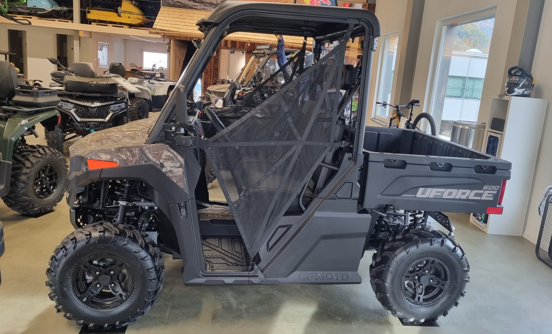 CF MOTO Mit Halbkabine und Scheibenwischer-image-15