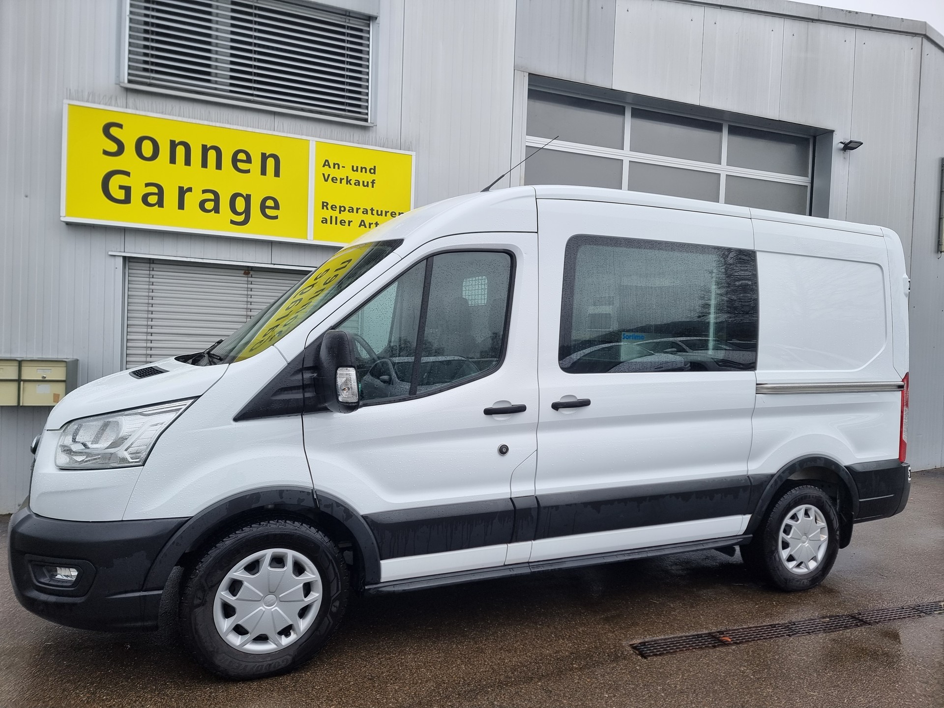 FORD Transit Van 350 L2 Trend 2.0 TDCi 130 4WD-image-1