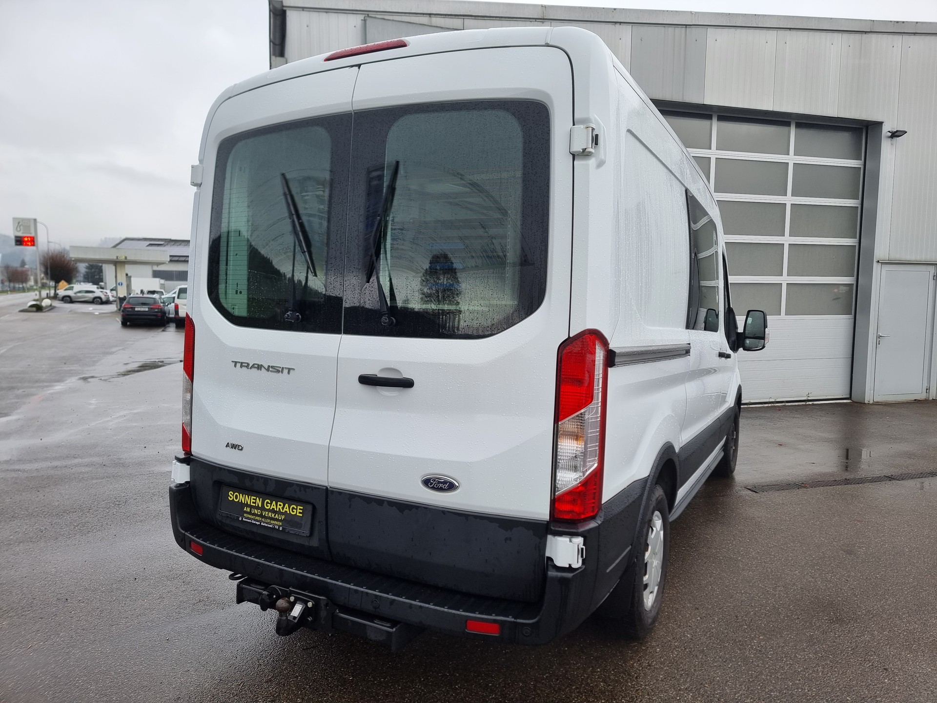FORD Transit Van 350 L2 Trend 2.0 TDCi 130 4WD-image-14