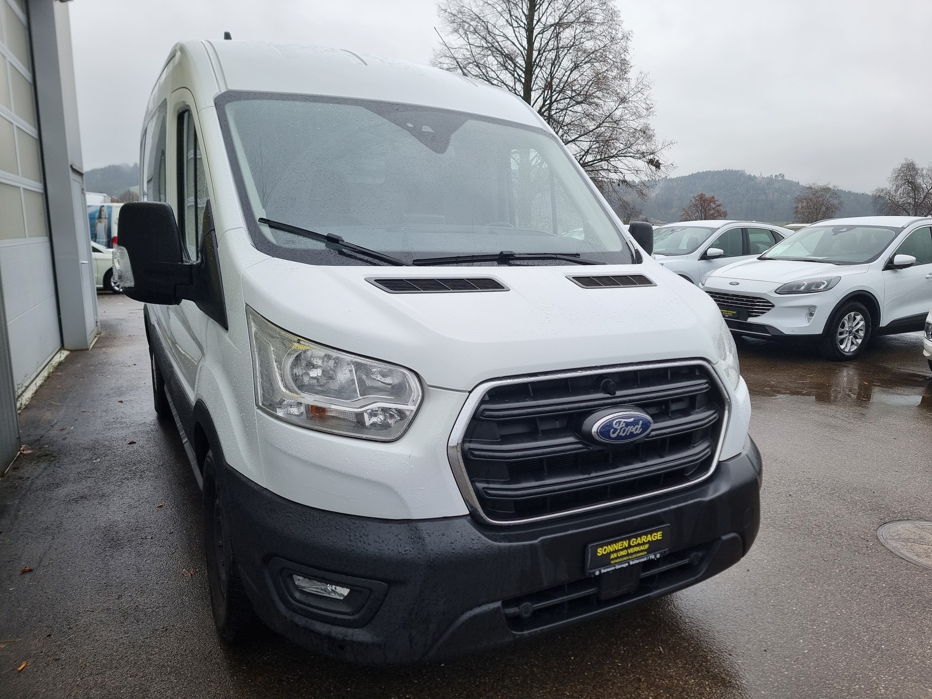 FORD Transit Van 350 L2 Trend 2.0 TDCi 130 4WD-image-2