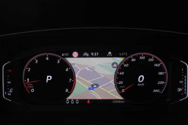 VW Tiguan 2.0TSI R-Line 4Motion DSG-image-10