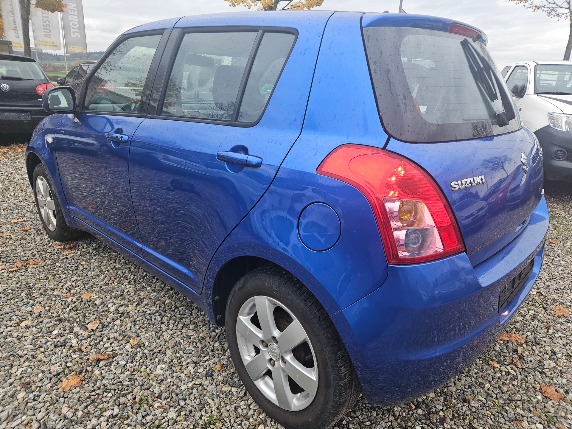 SUZUKI Swift 1.3i 16V GL Top Piz Sulai LE 4x4-image-5