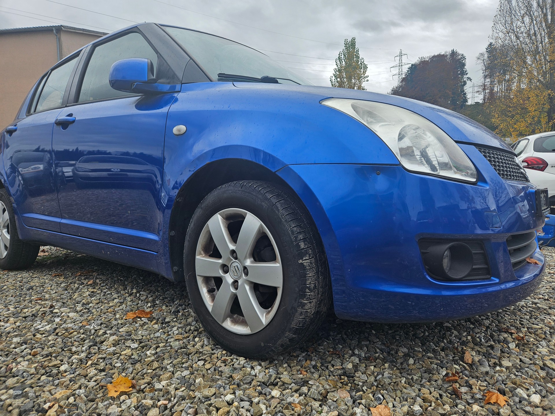 SUZUKI Swift 1.3i 16V GL Top Piz Sulai LE 4x4-image-0