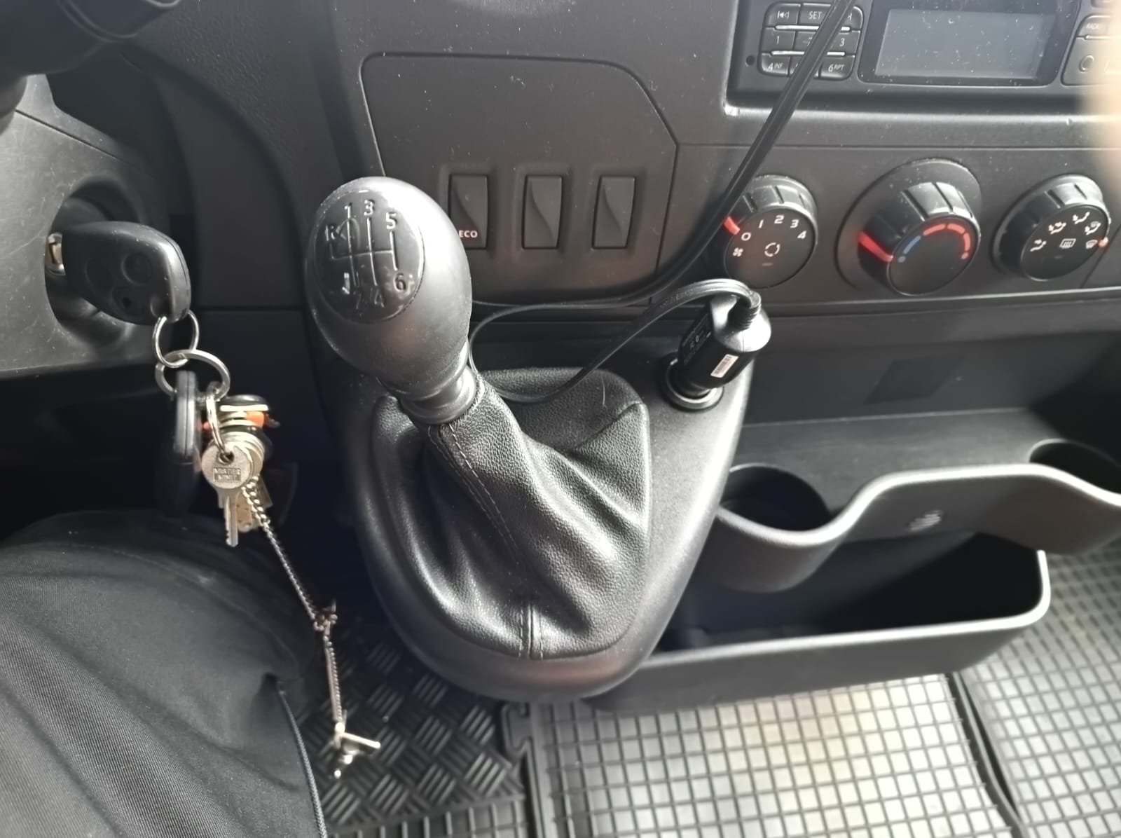RENAULT Master T35 2.3dCi 130 L3H2-image-13