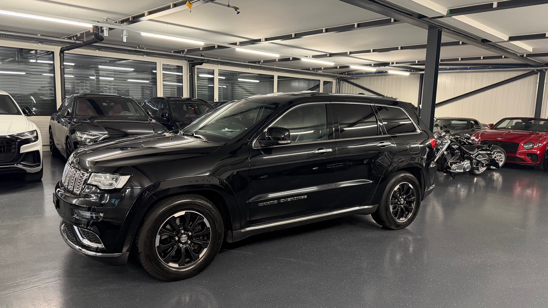 JEEP Grand Cherokee 3.0 CRD Summit Automatic-image-9