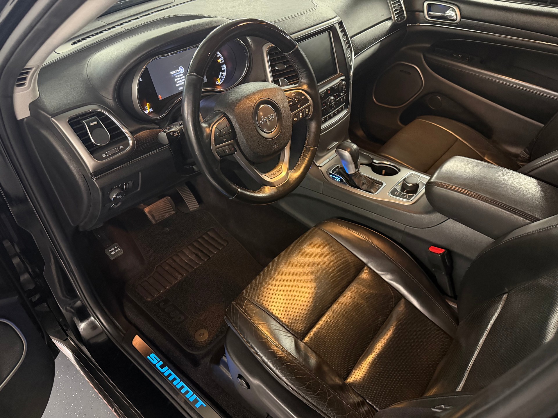 JEEP Grand Cherokee 3.0 CRD Summit Automatic-image-17