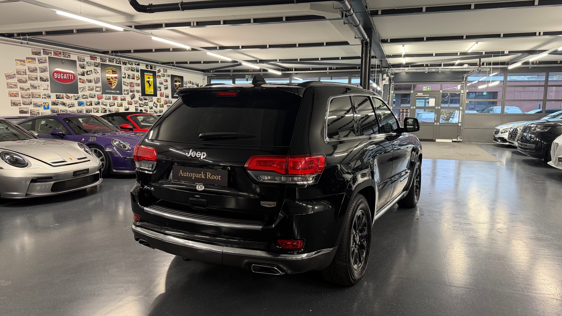 JEEP Grand Cherokee 3.0 CRD Summit Automatic-image-4