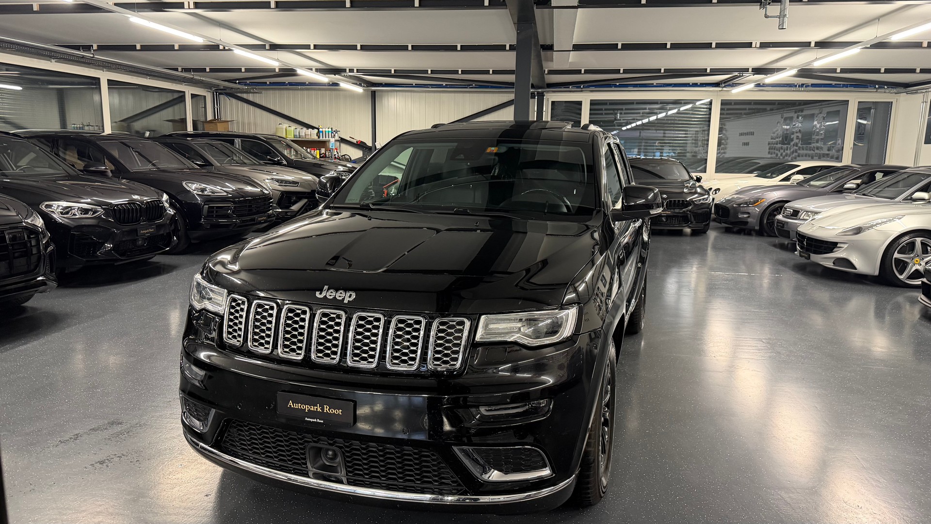 JEEP Grand Cherokee 3.0 CRD Summit Automatic-image-11