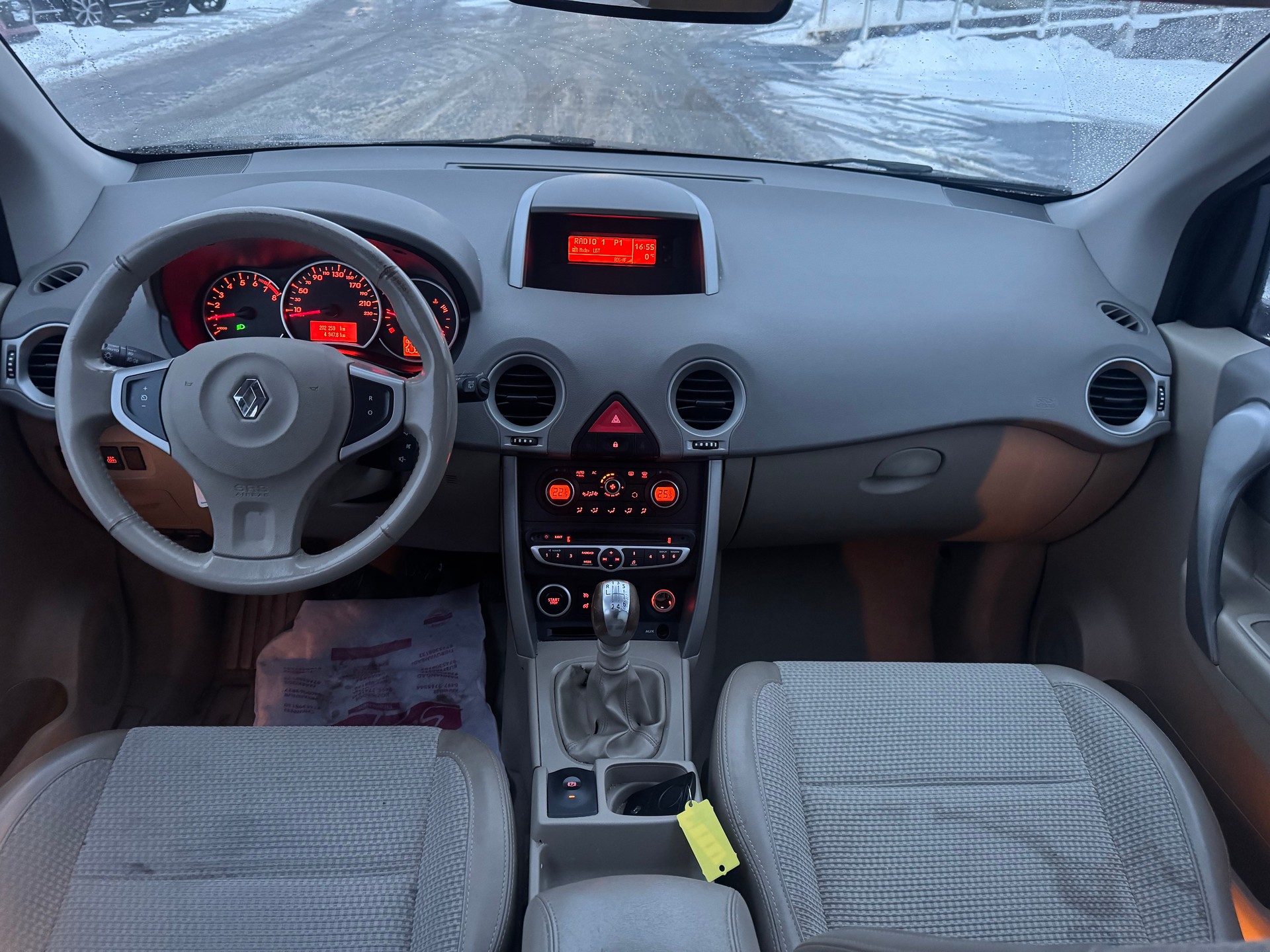 RENAULT Koleos 2.5 Dynamique 4x4-image-8