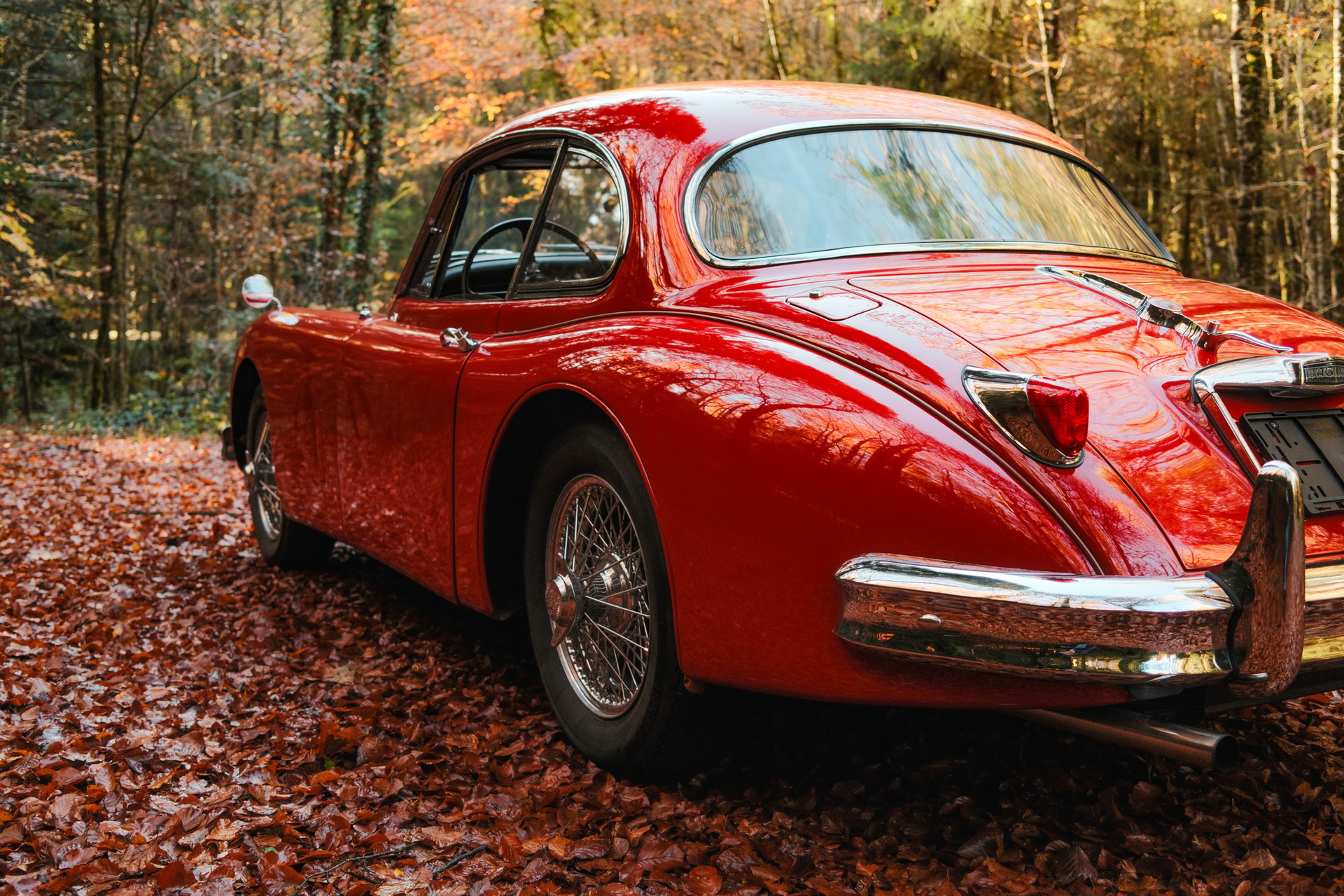 JAGUAR XK 150 3.4-Litre FHC-image-12