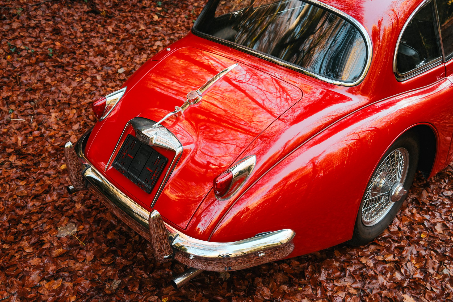 JAGUAR XK 150 3.4-Litre FHC-image-14