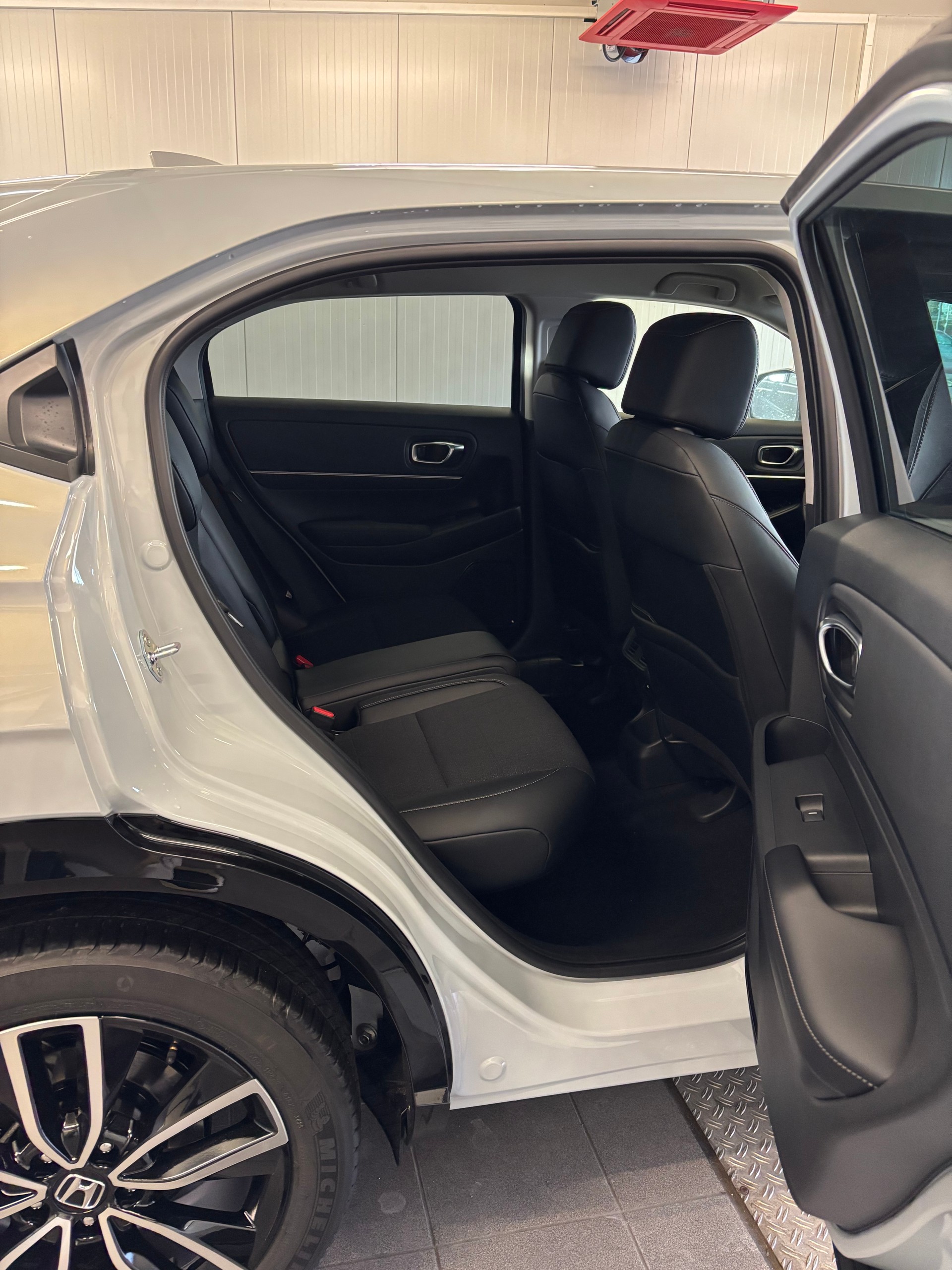 HONDA HR-V 1.5i-MMD Advance CVT-image-13