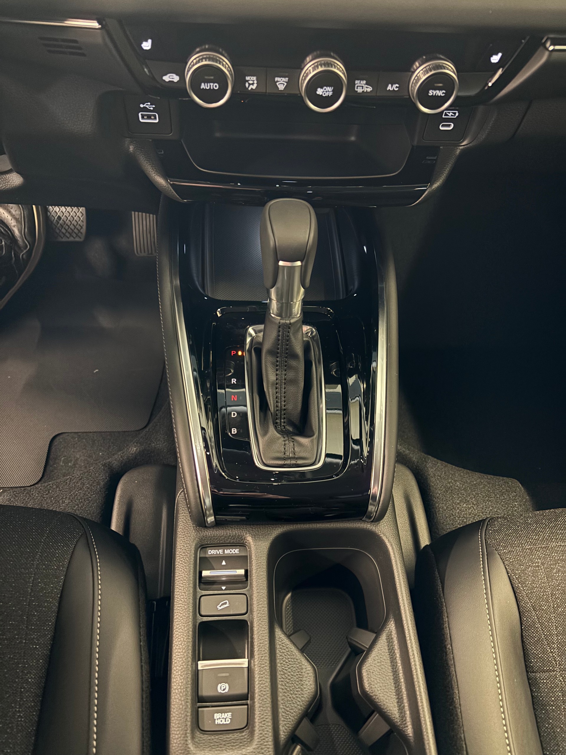 HONDA HR-V 1.5i-MMD Advance CVT-image-11