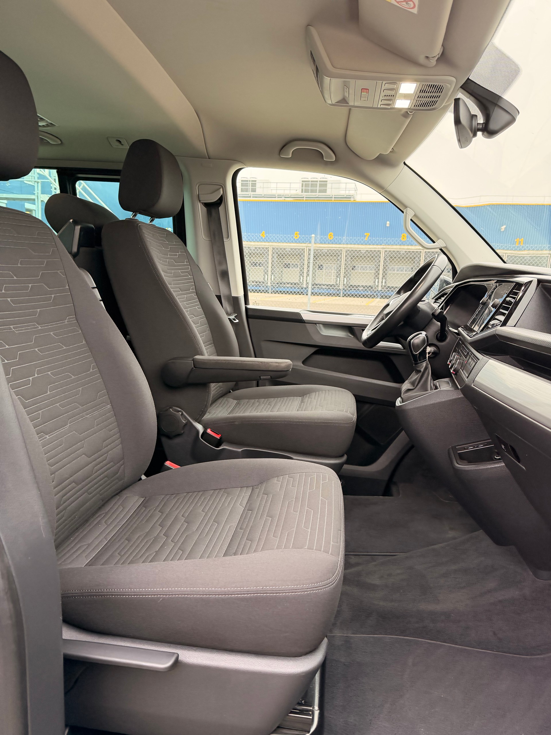VW T6.1 Multivan 2.0 Bi-TDI Comfortline 4Motion DSG-image-12