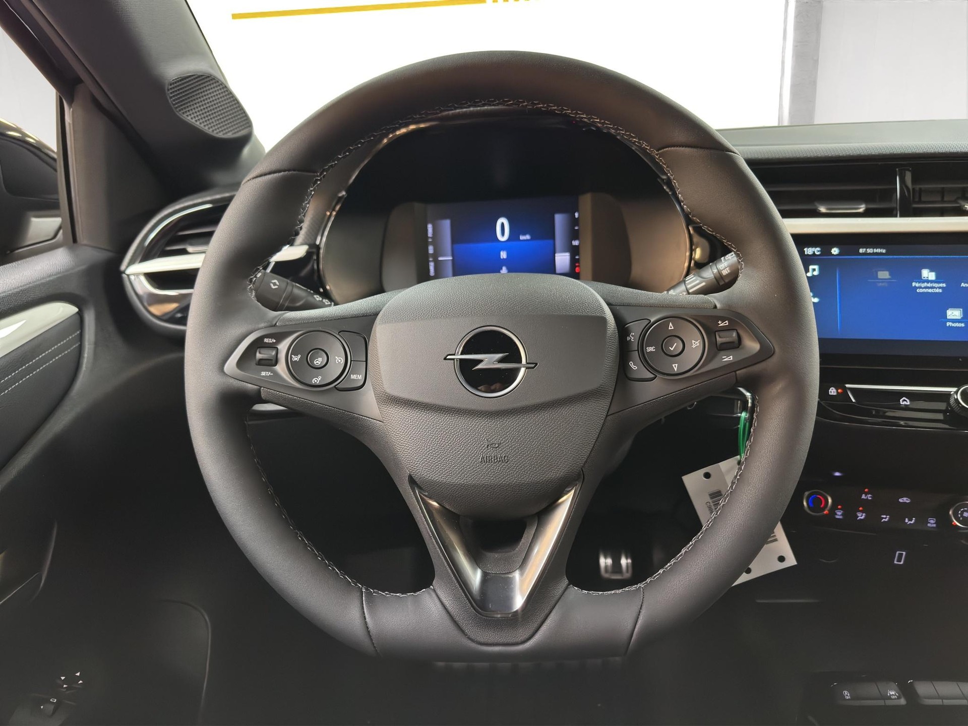 OPEL Corsa 1.2 T Hybrid Viva-image-10