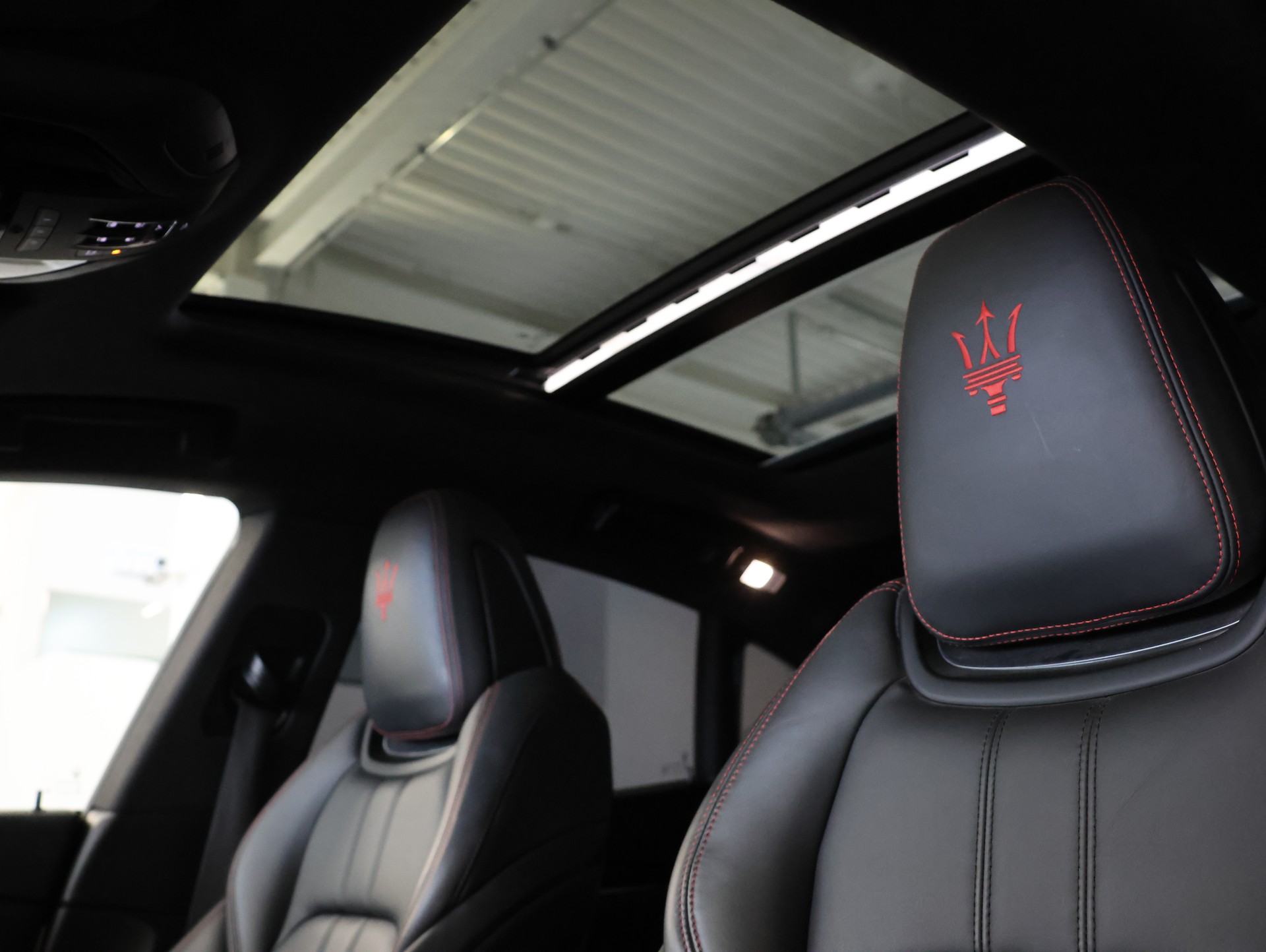 MASERATI Levante S 3.0 V6 Automatica * Facelift *Harman/Kardon Soundsystem* *Panoramadach* *Surround View Camera* *Softclose*-image-17