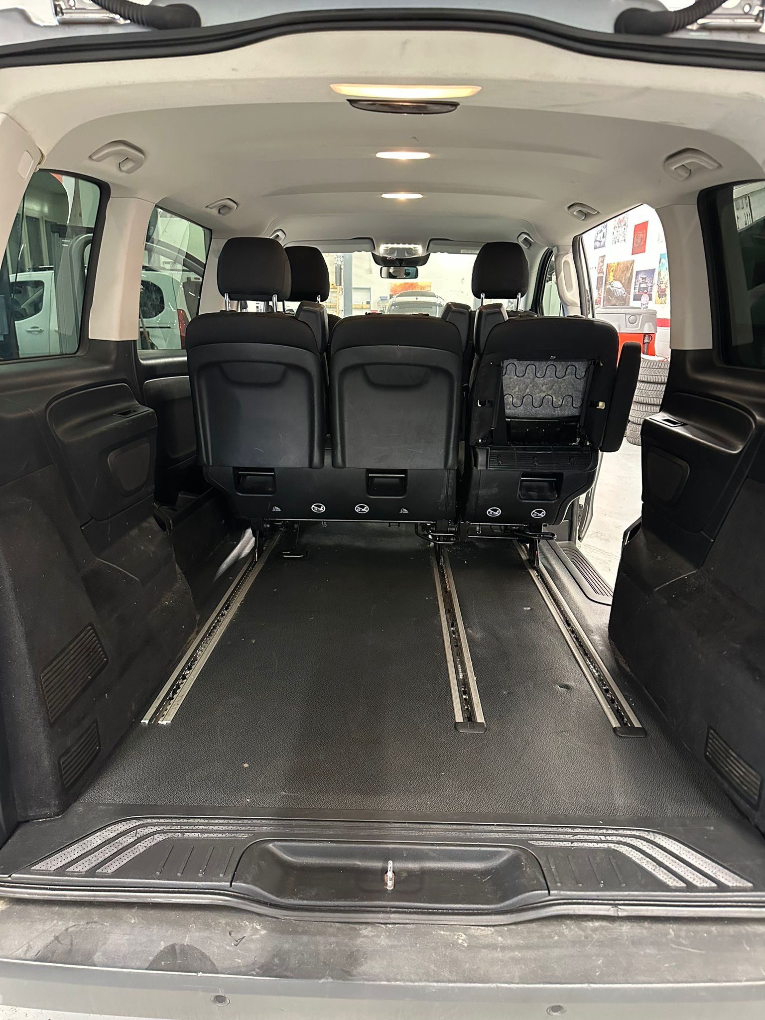 MERCEDES-BENZ Vito 116 CDI Pro Tourer 4Matic 9G-Tronic-image-12