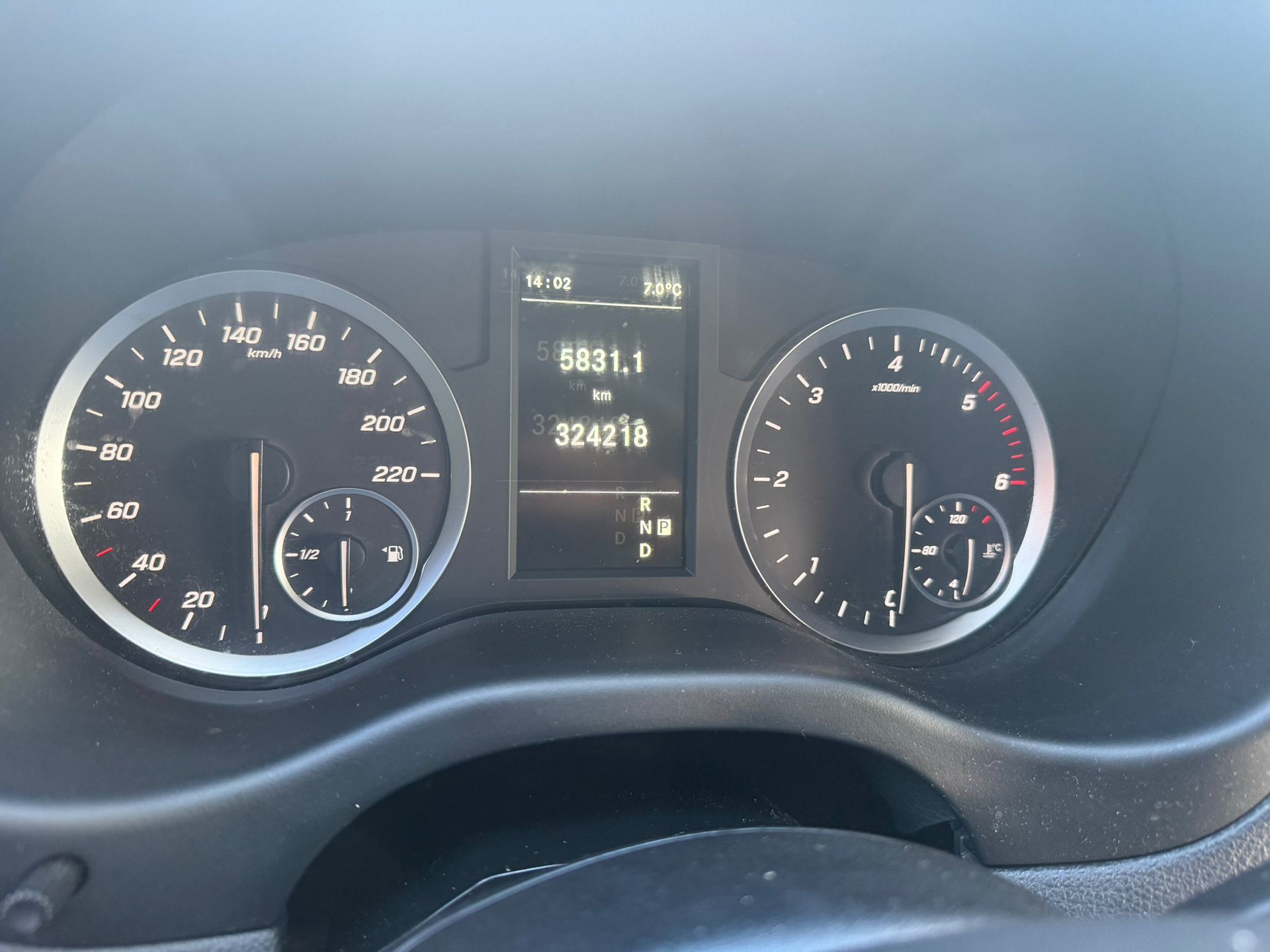 MERCEDES-BENZ Vito 116 CDI Pro Tourer 4Matic 9G-Tronic-image-13