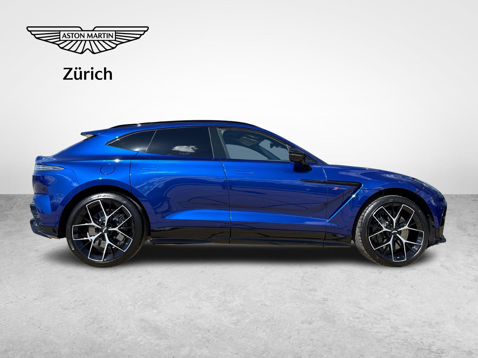 ASTON MARTIN DBX S 4.0 V8 Bi-Turbo-image-5