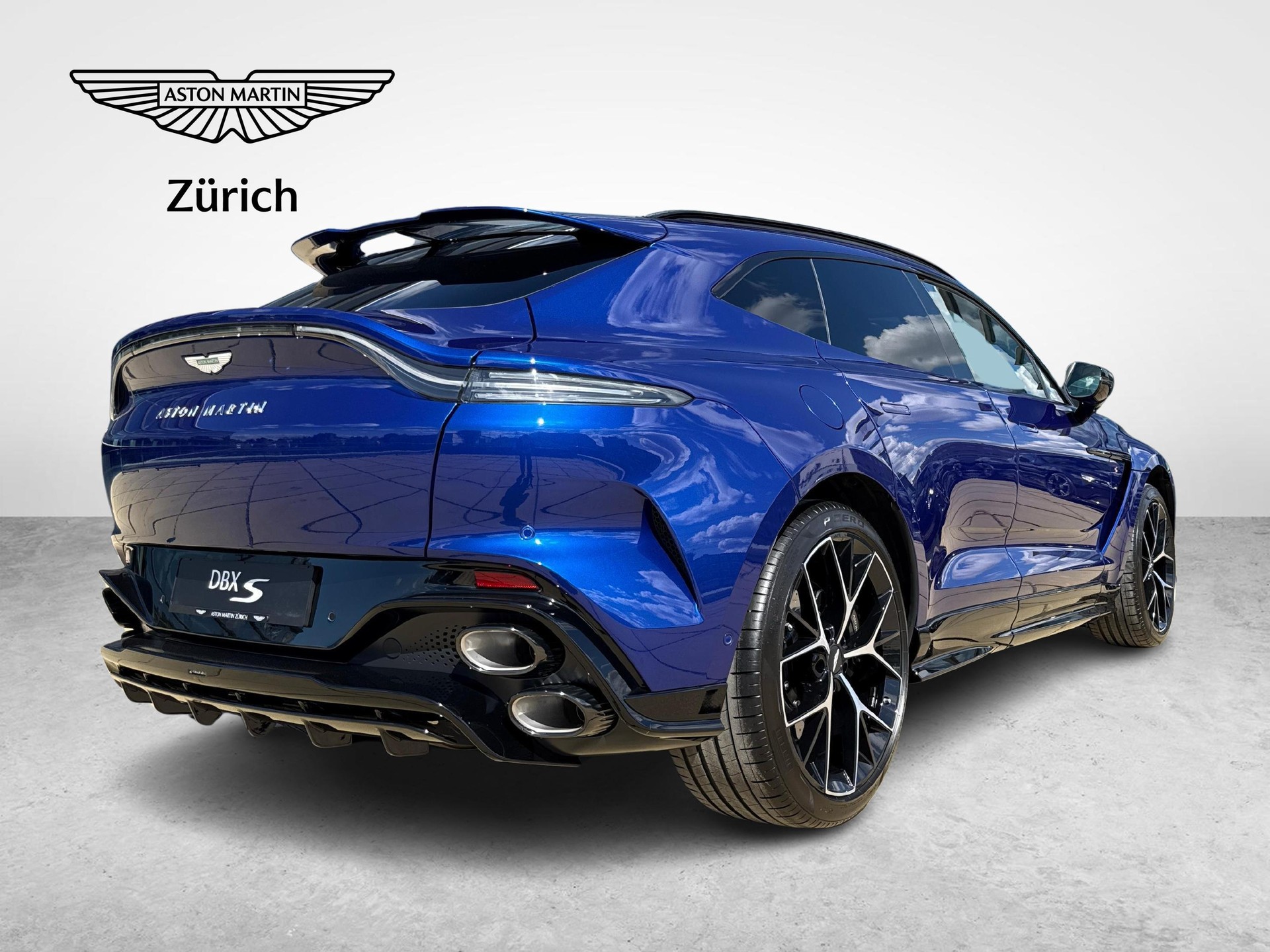 ASTON MARTIN DBX S 4.0 V8 Bi-Turbo-image-4