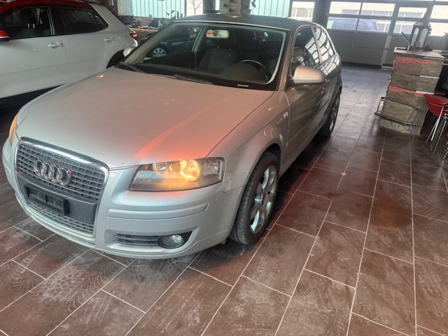 AUDI A3 1.6 Ambiente-image-1