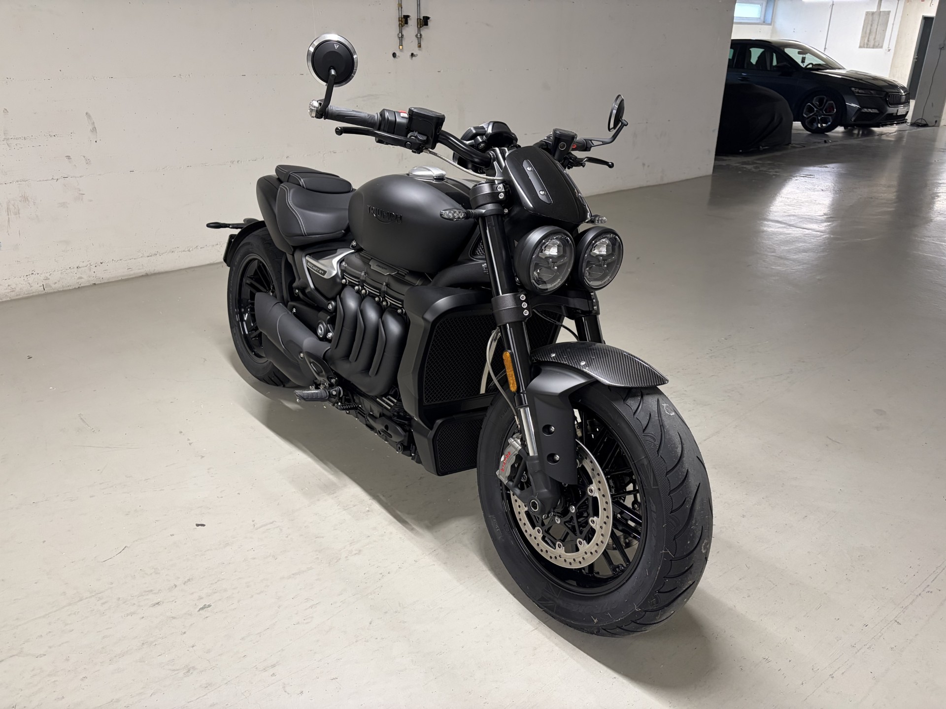 TRIUMPH Rocket III-showroom-element-1