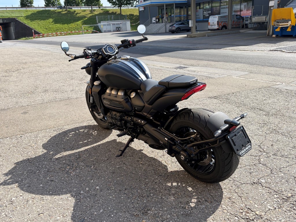 TRIUMPH Rocket III-showroom-element-3