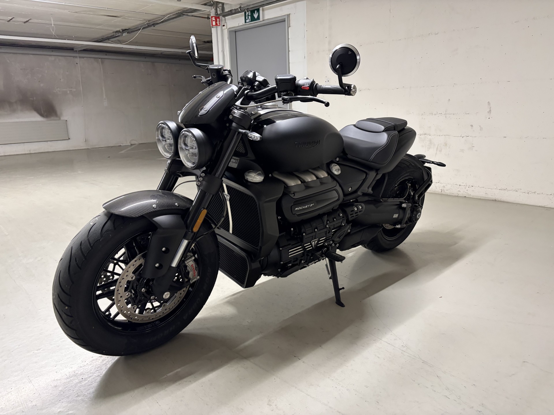 TRIUMPH Rocket III-showroom-element-3